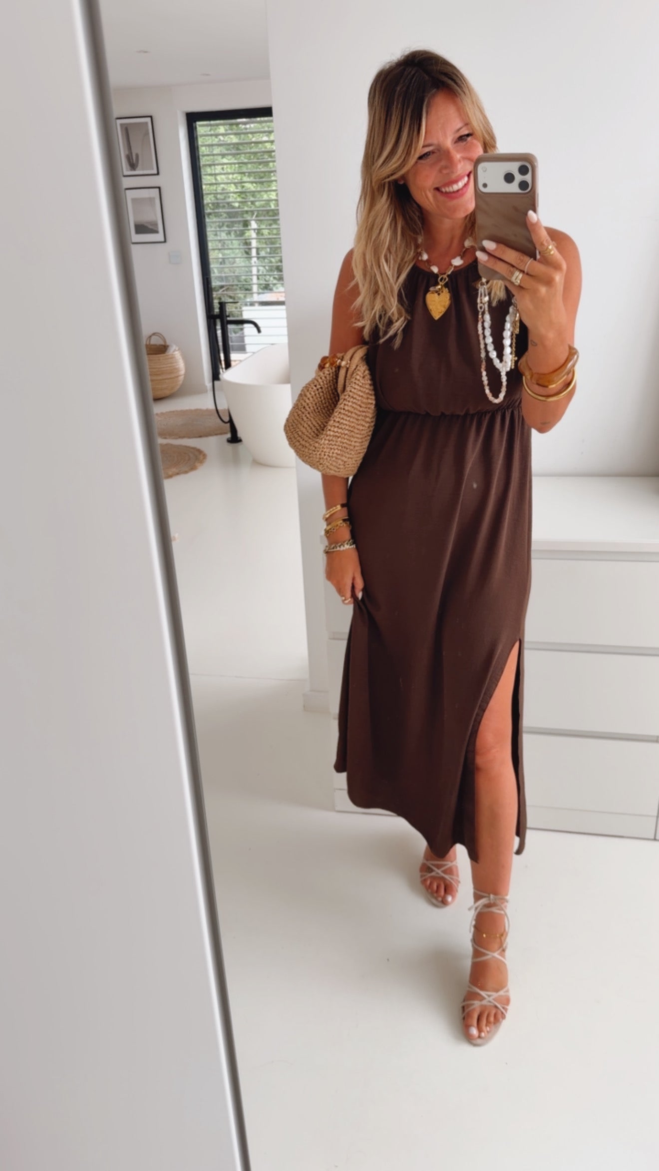 Kleid Twisted Shoulder