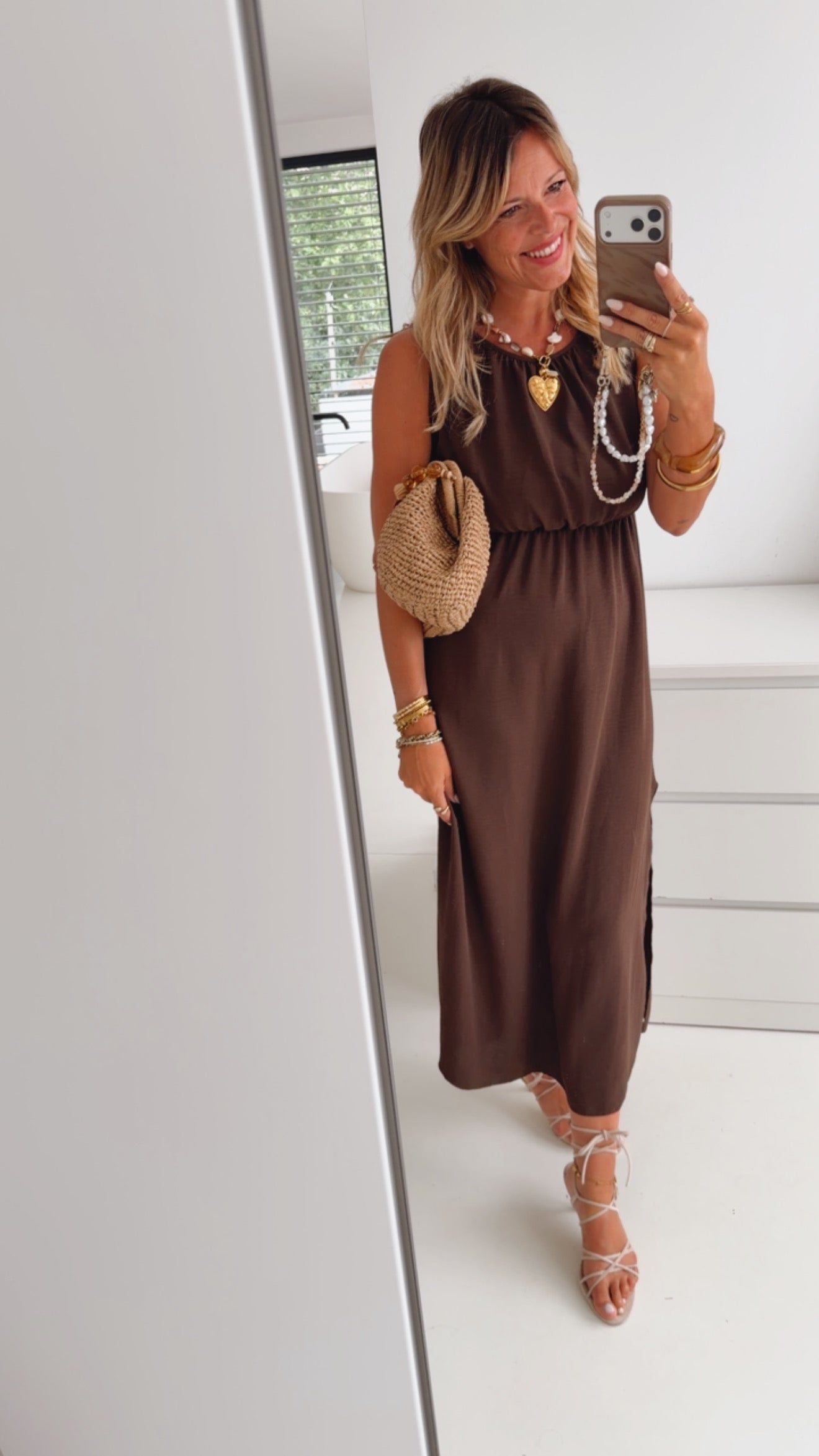 Kleid Twisted Shoulder