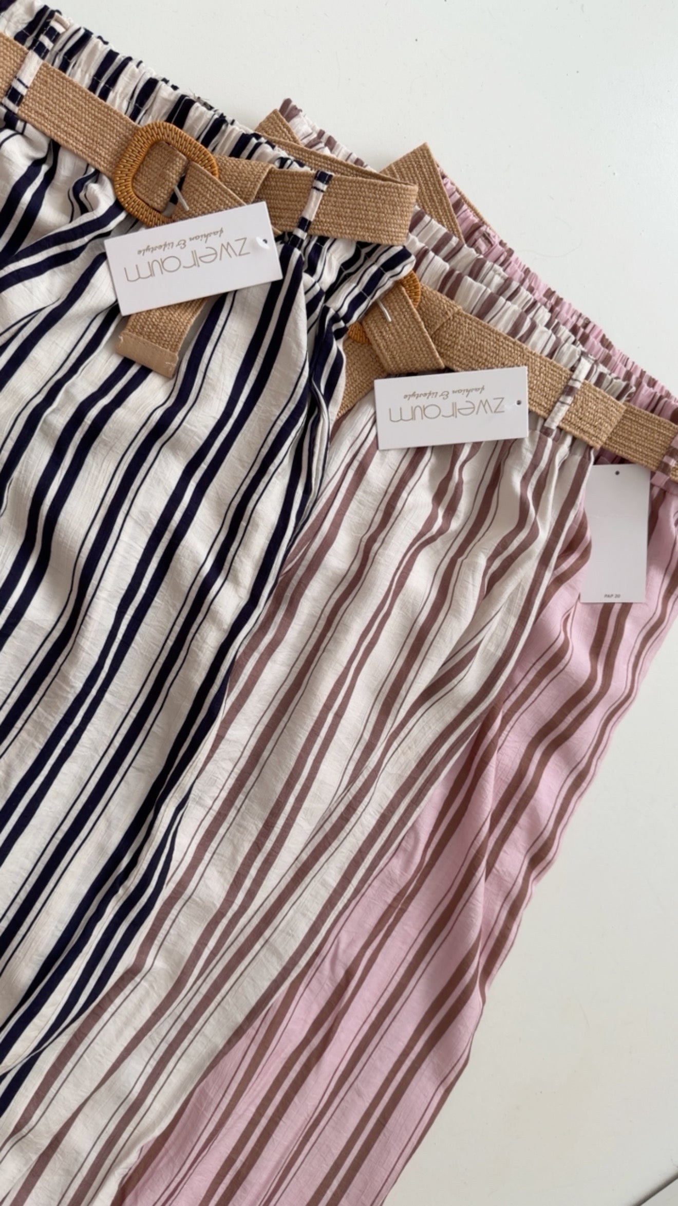 Loose Hose Stripes mit Bast Gürtel