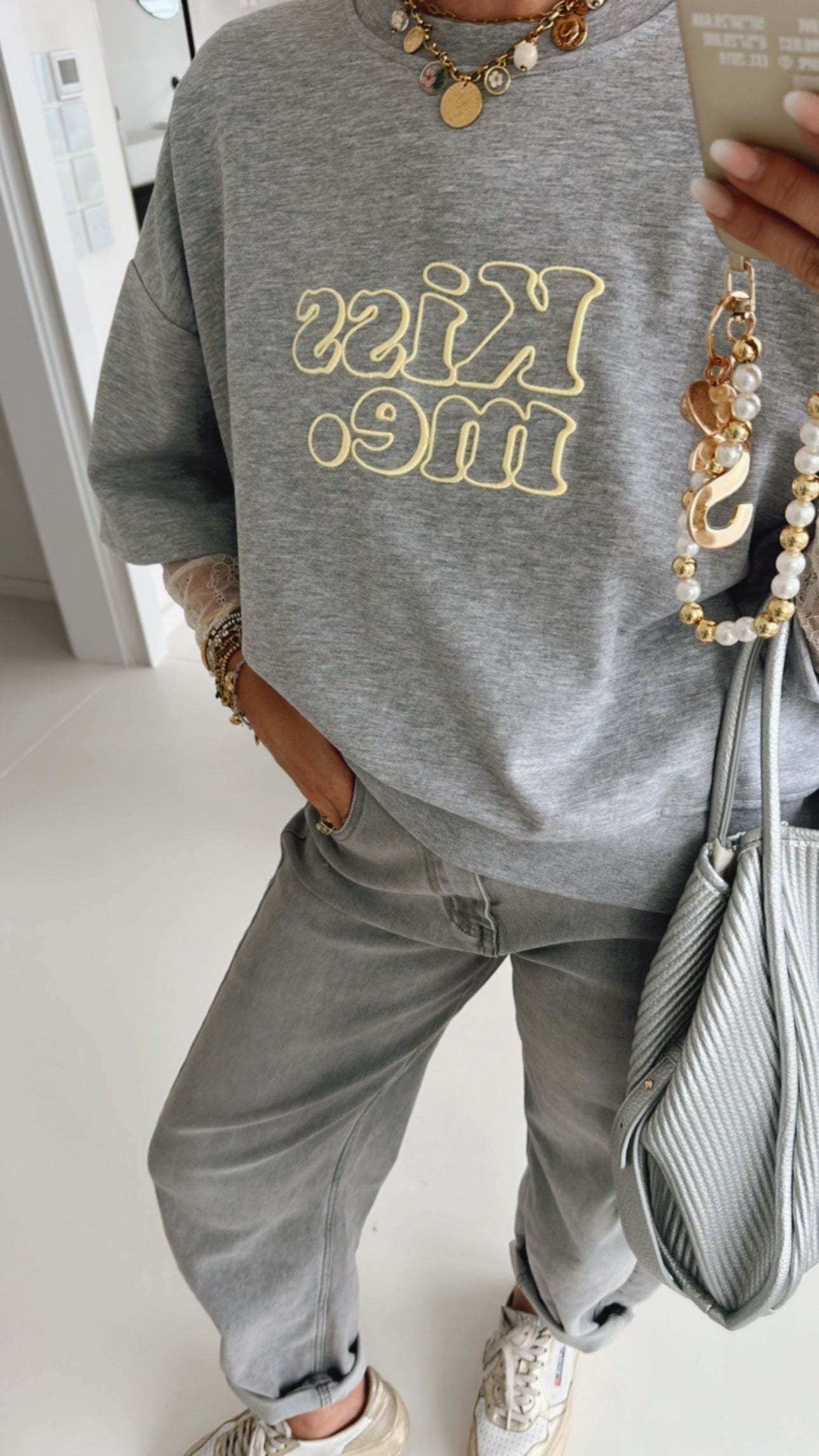 Sweater T-Shirt Kiss Me