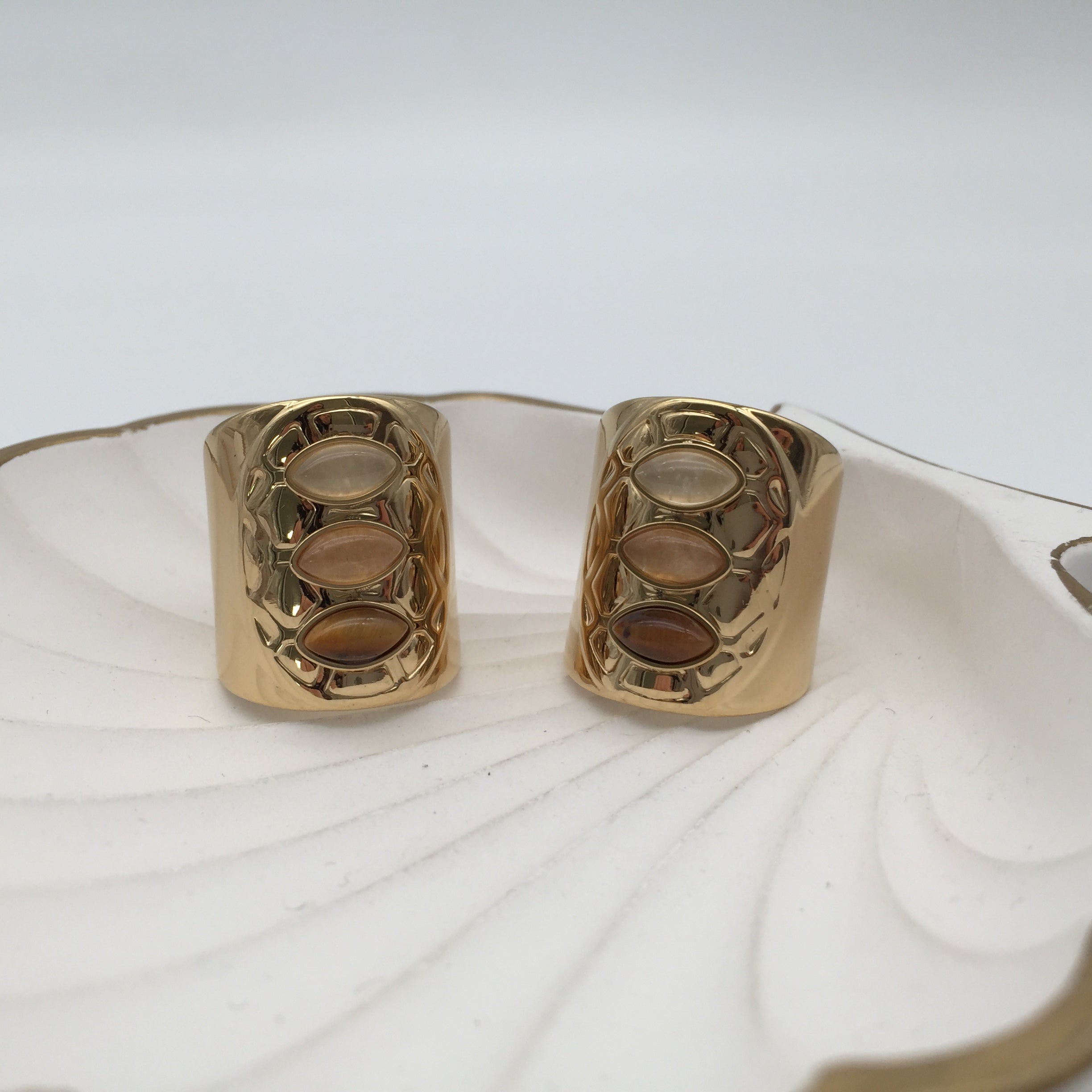 Tall Ring Triple stones