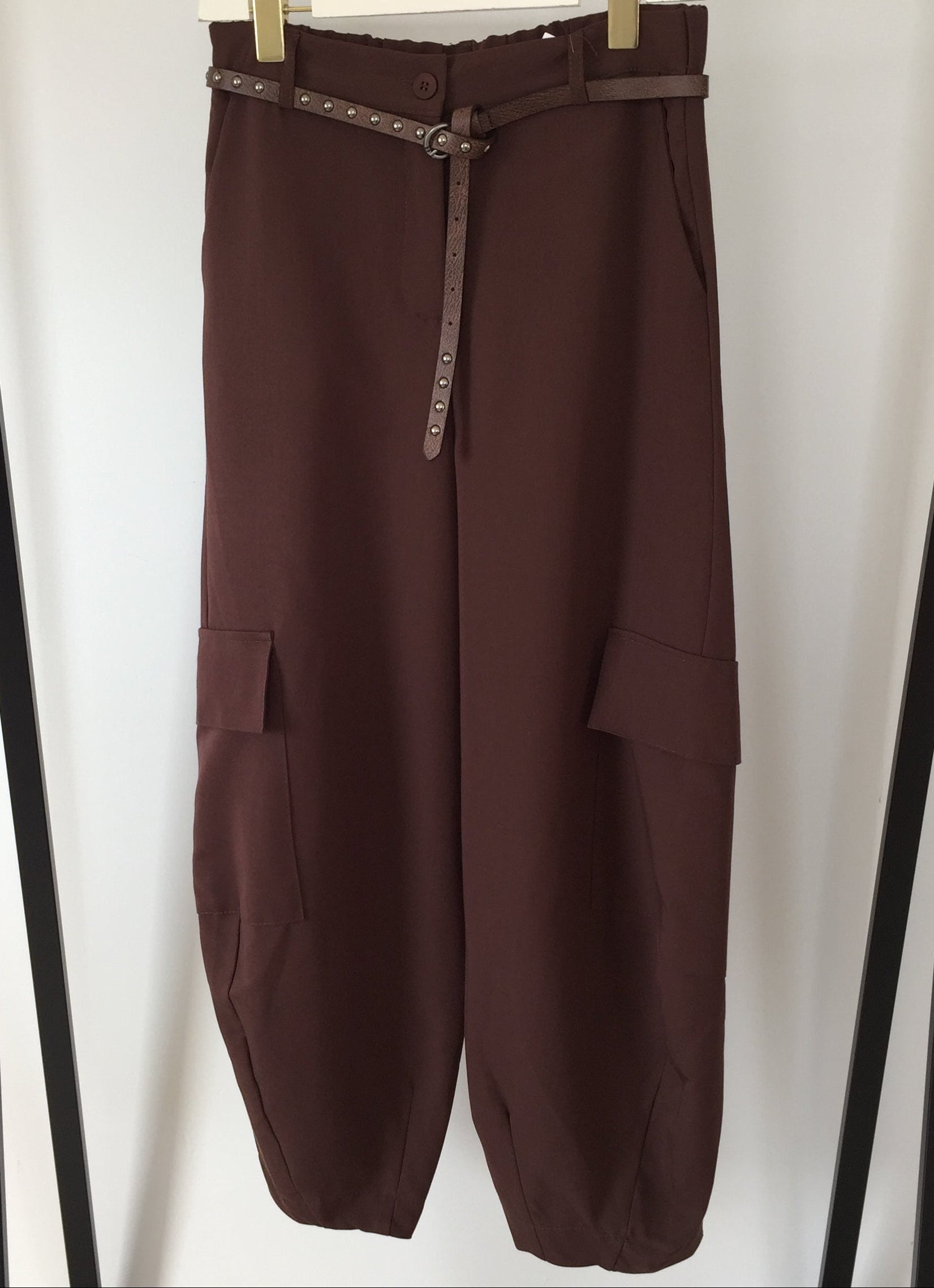 Flowy Hose Side Pocket
