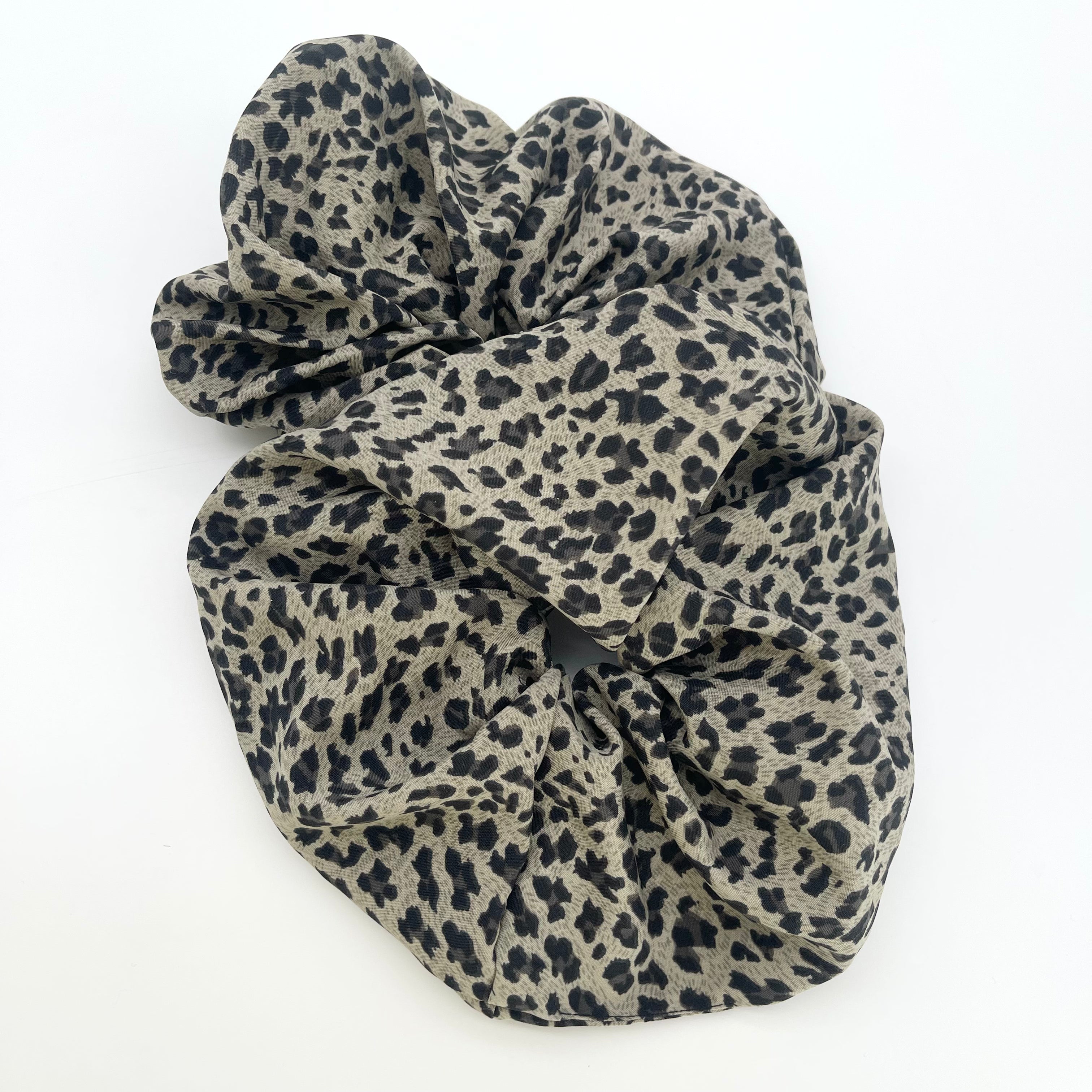 Big Scrunchie Leo