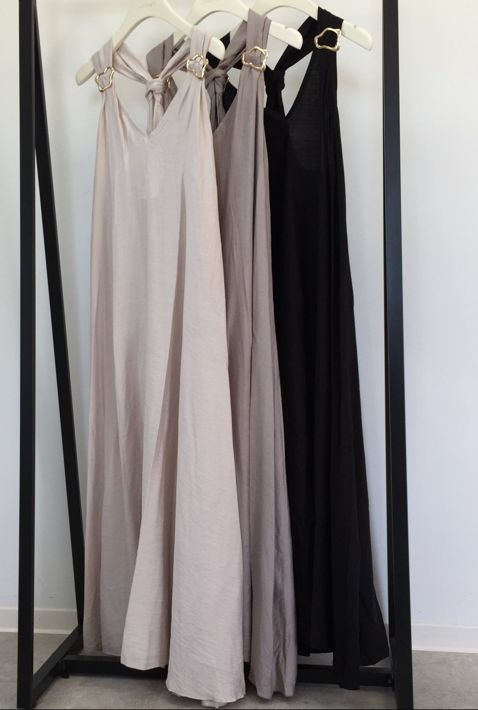 Long Kleid Golden Detail