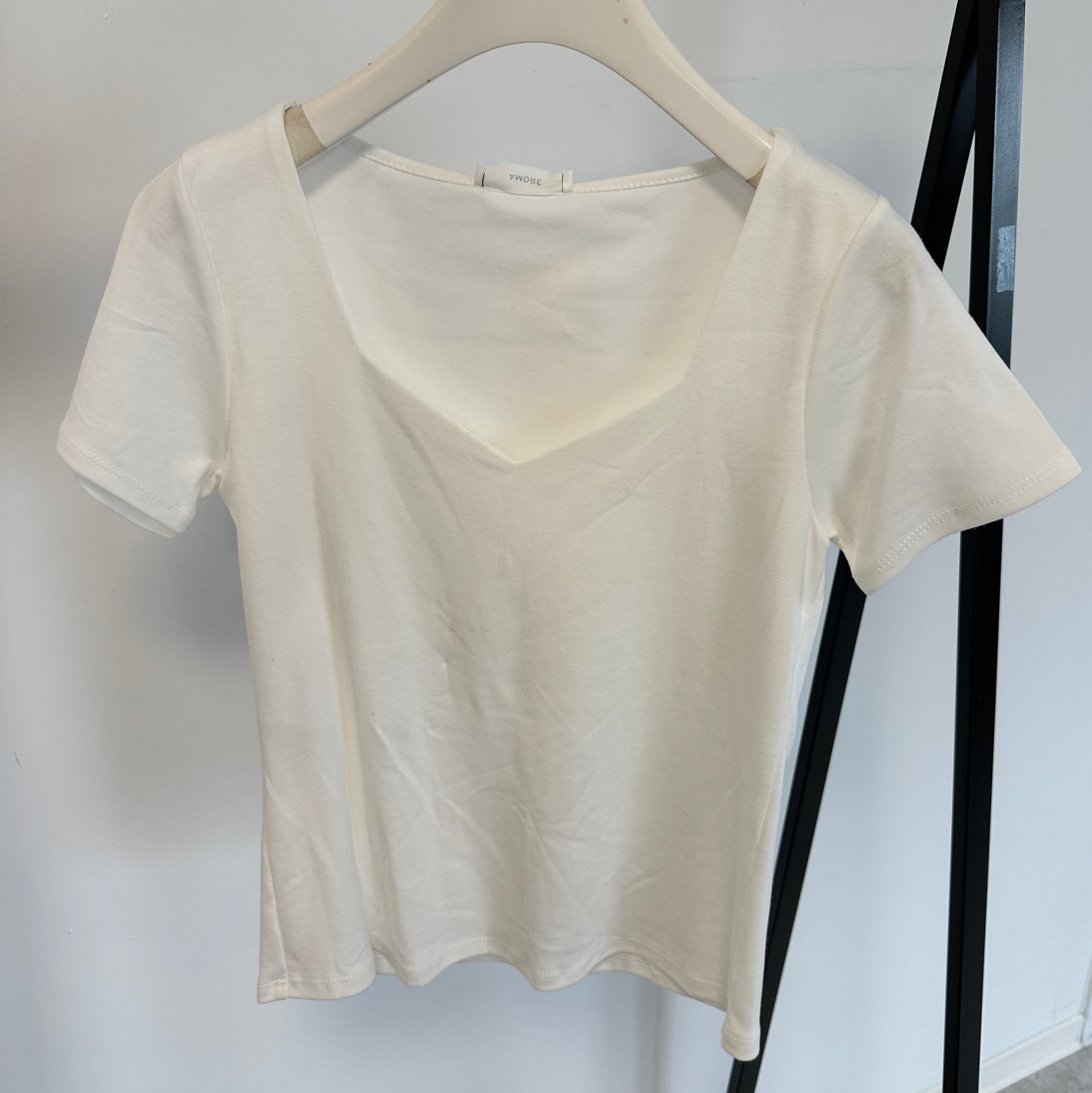 T-Shirt Squared V-Neck