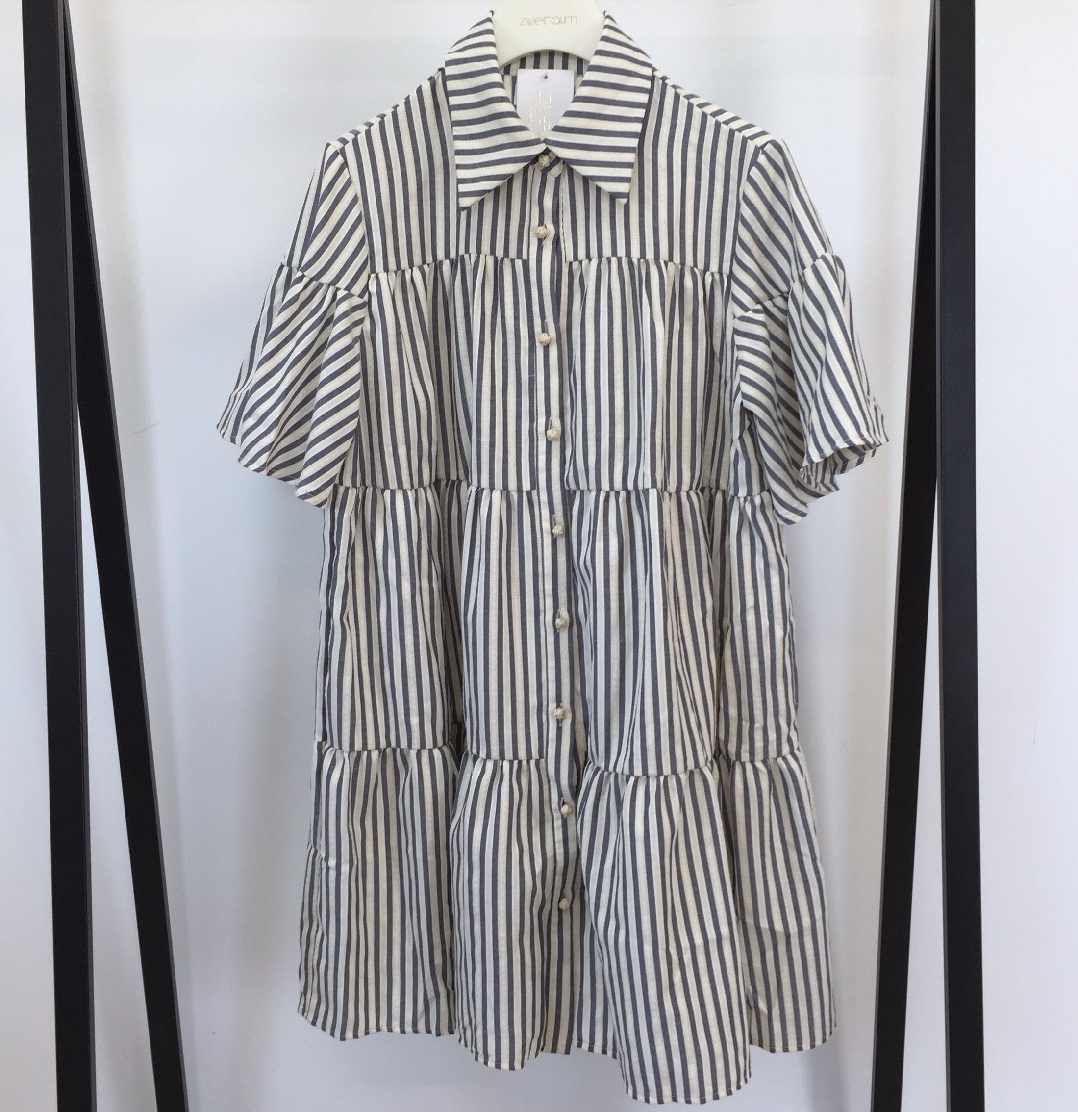Midi Kleid Stripes mit Statement Knöpfen