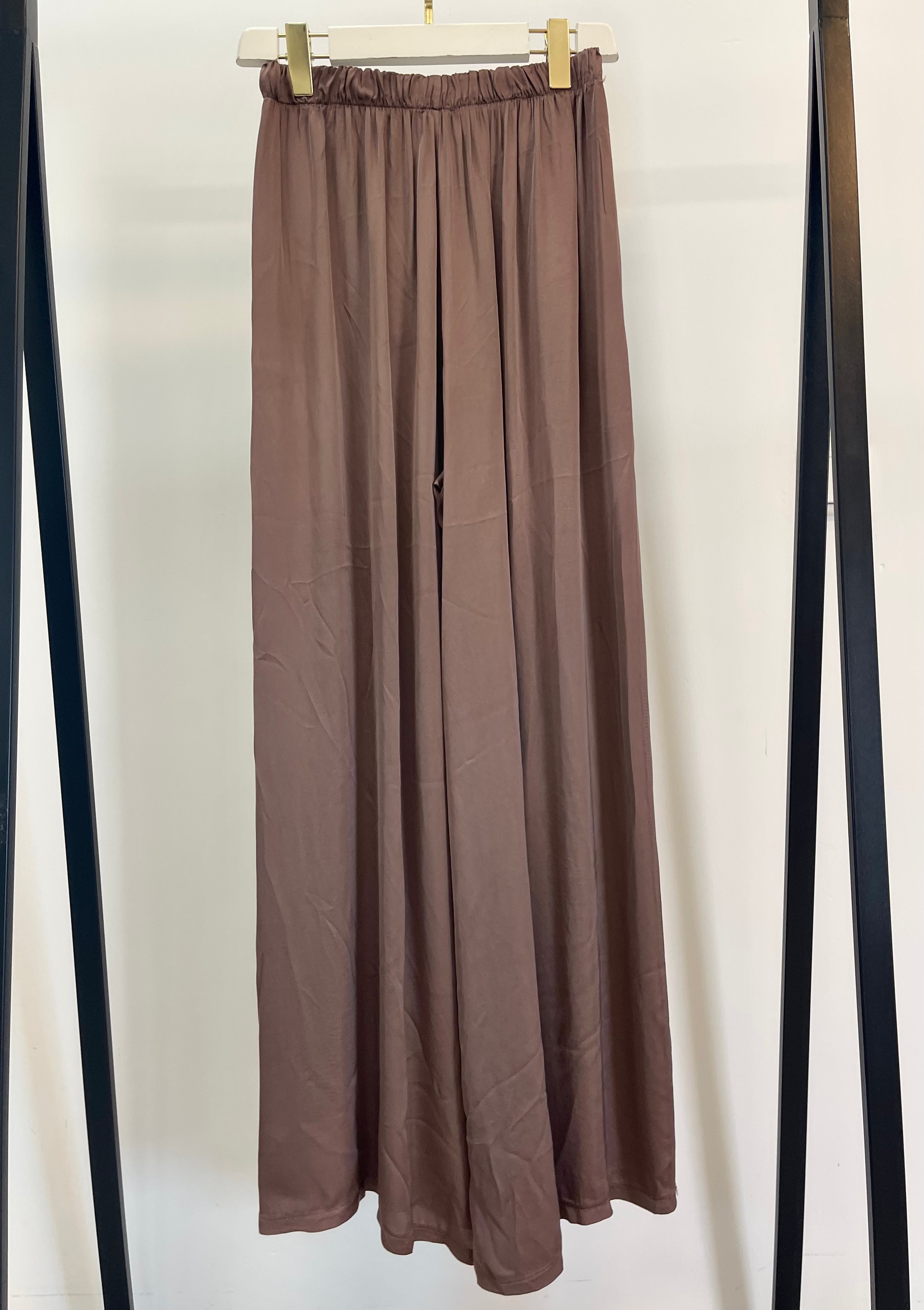 Silky Loose Hose