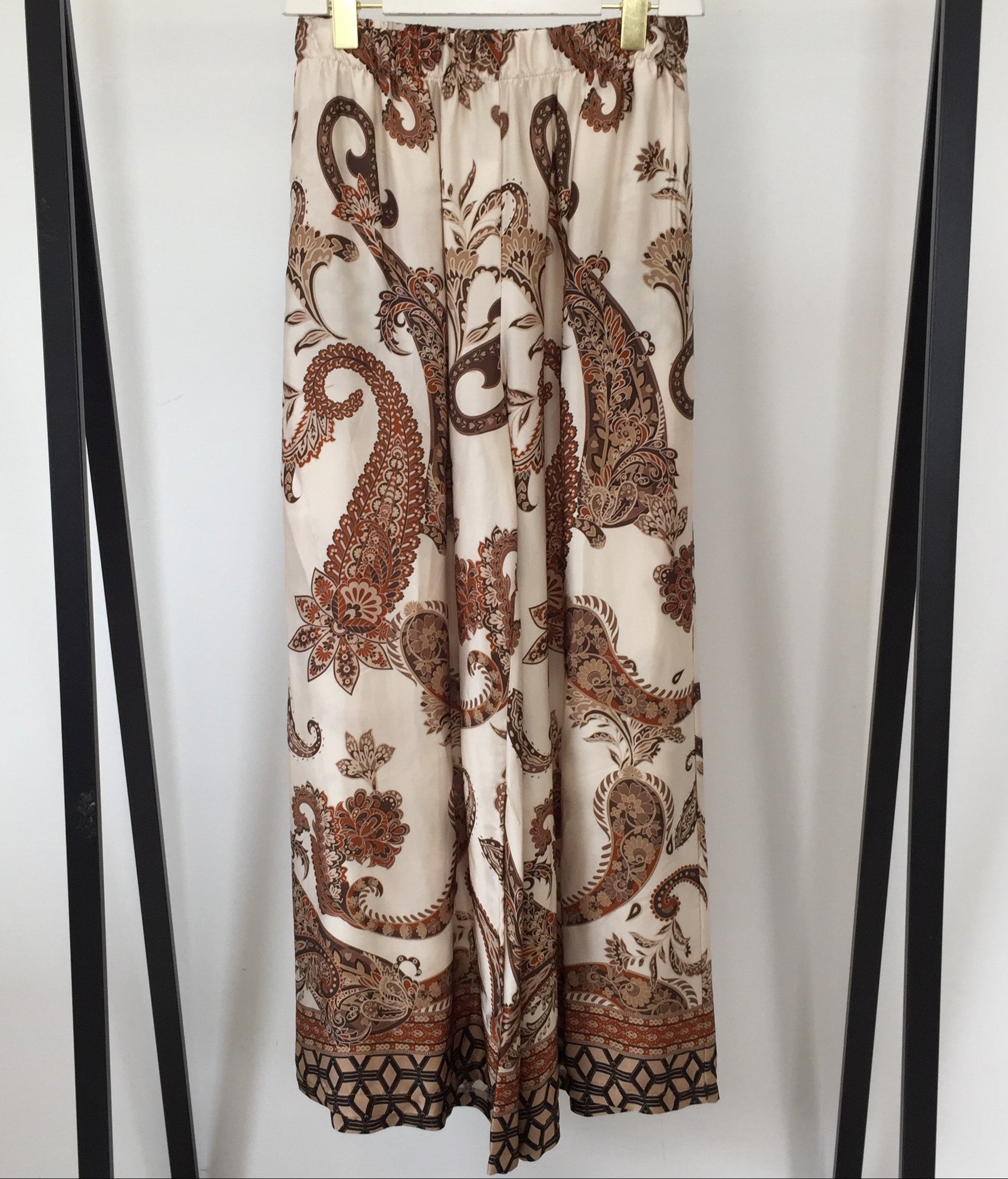 Loose Hose Funky Pattern