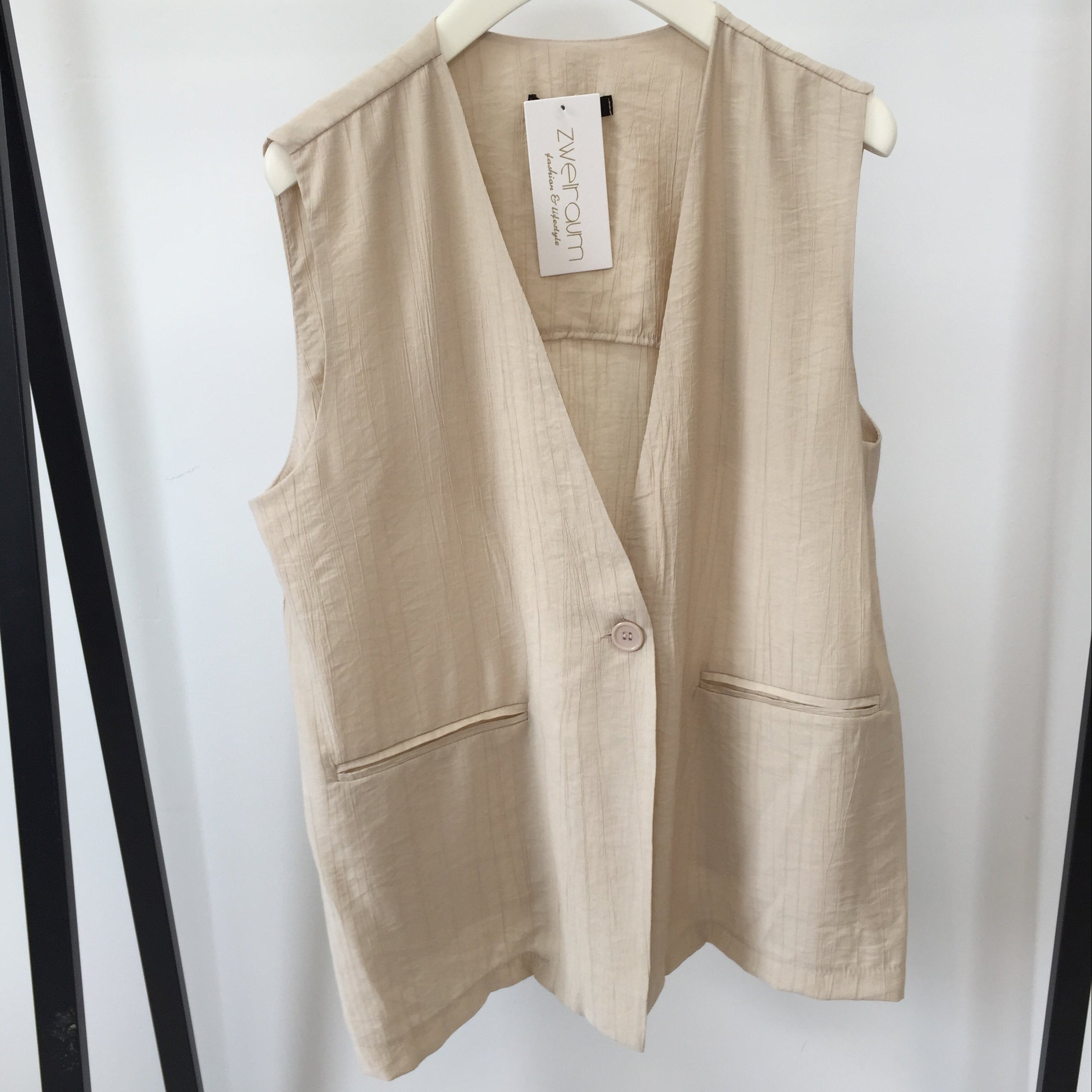 Structured Weste Pocket