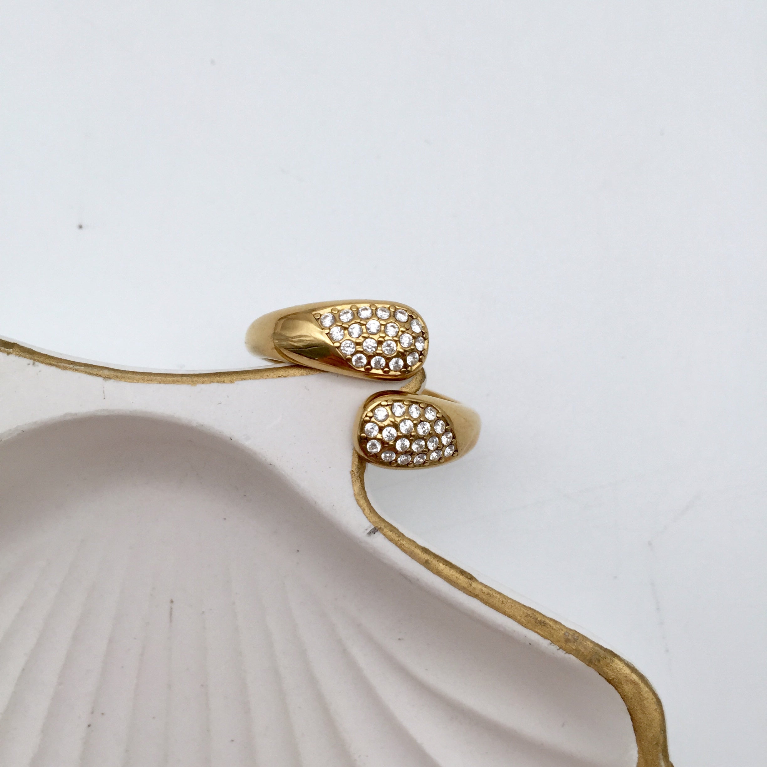 Ring Sparkling Hug