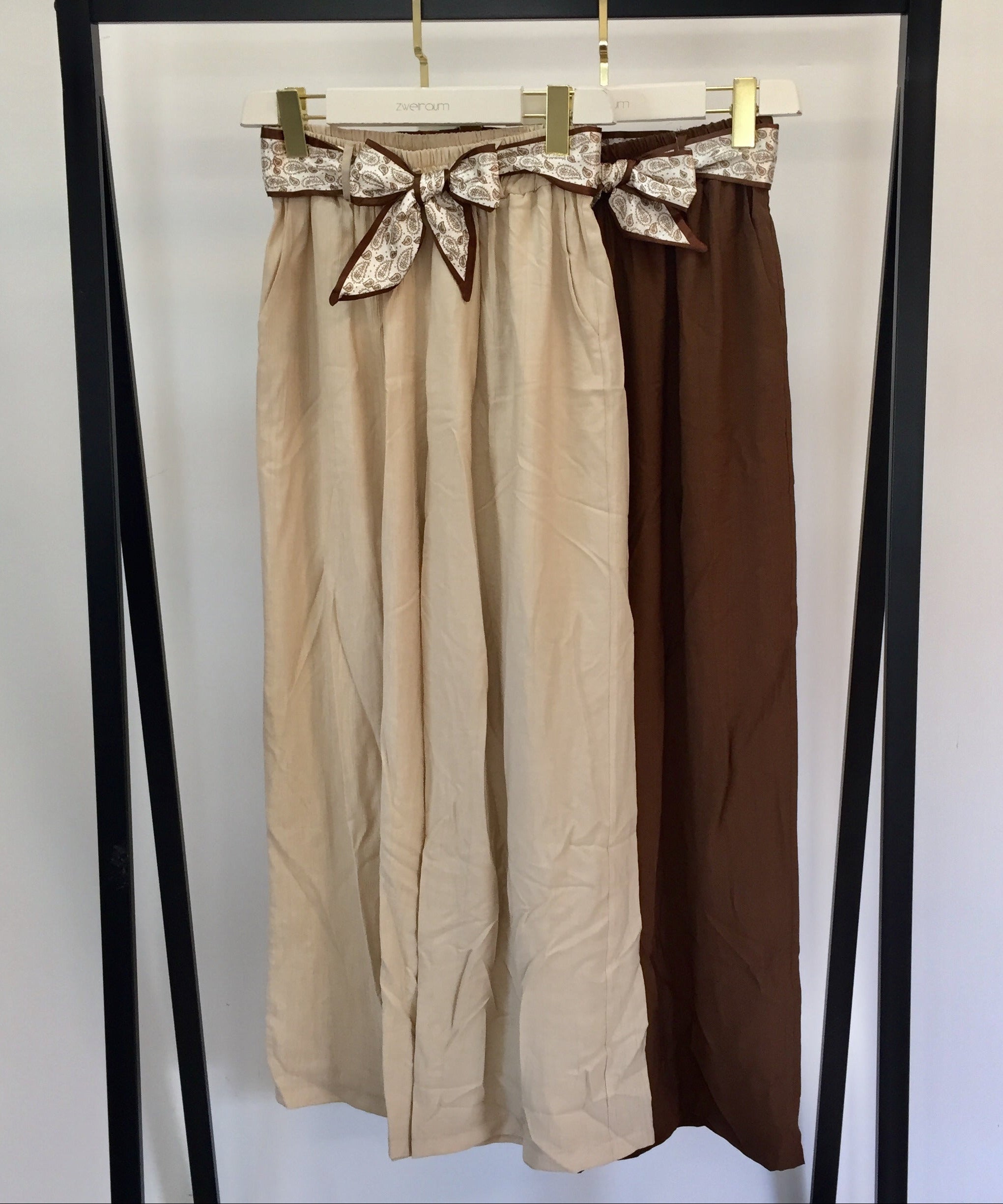 Structured Hose Silky Tuch