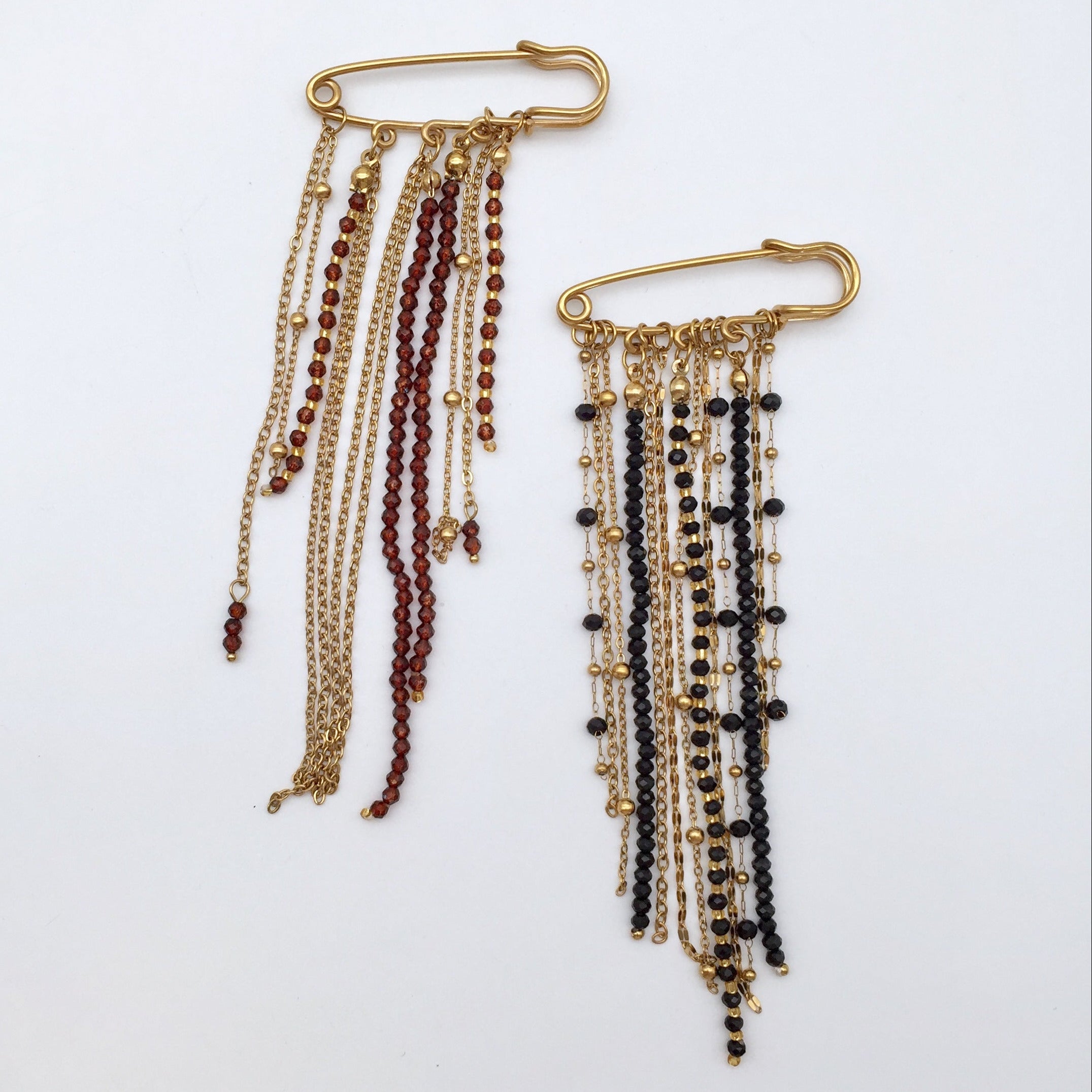 Anstecker Hanging Chains