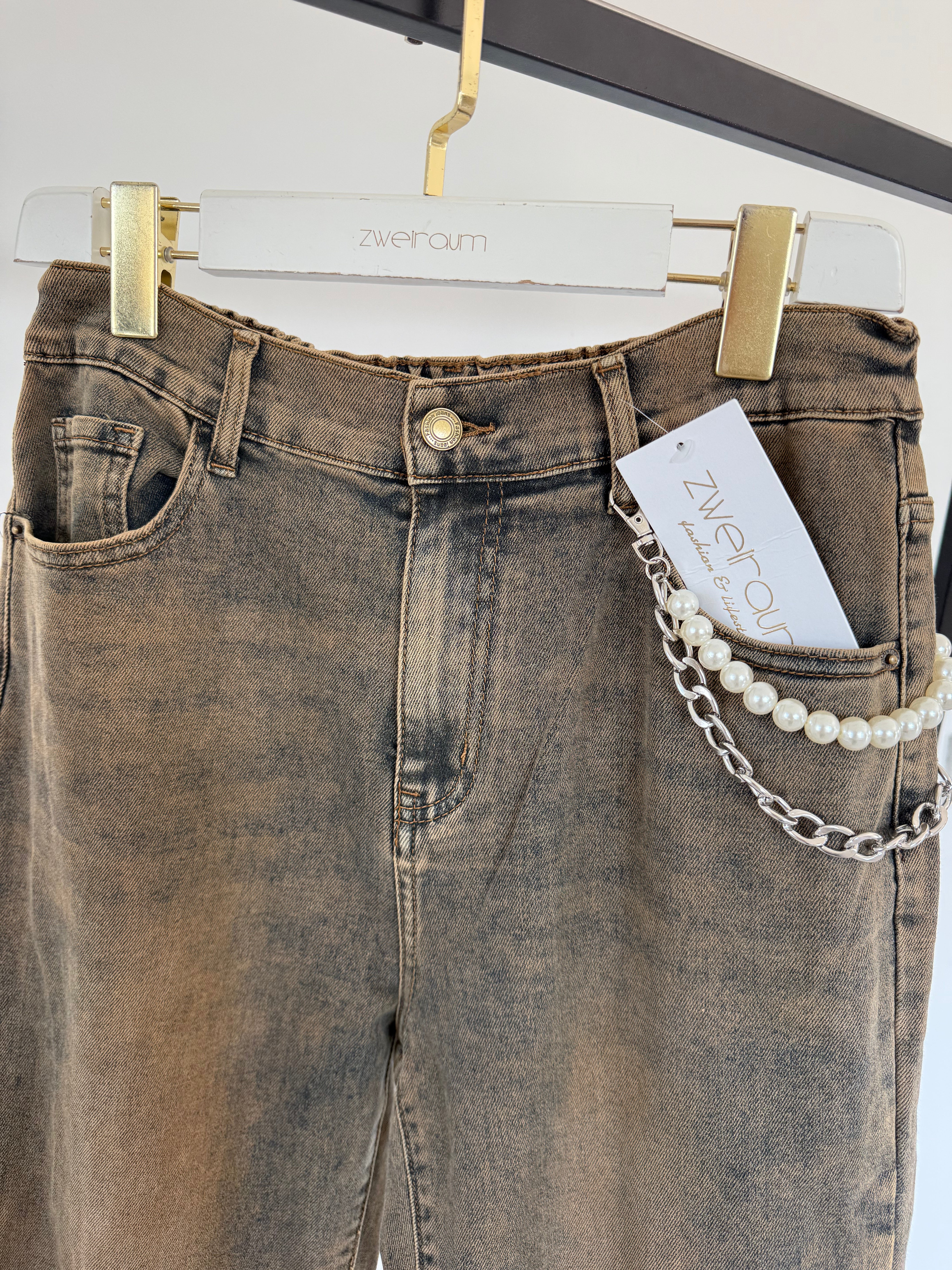 Jeans Pearl Detail