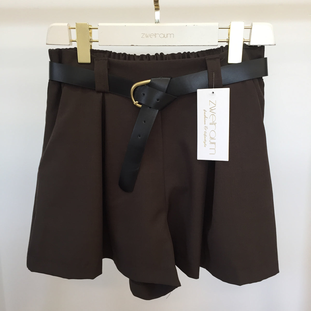 Everyday Shorts mit Gürtel
