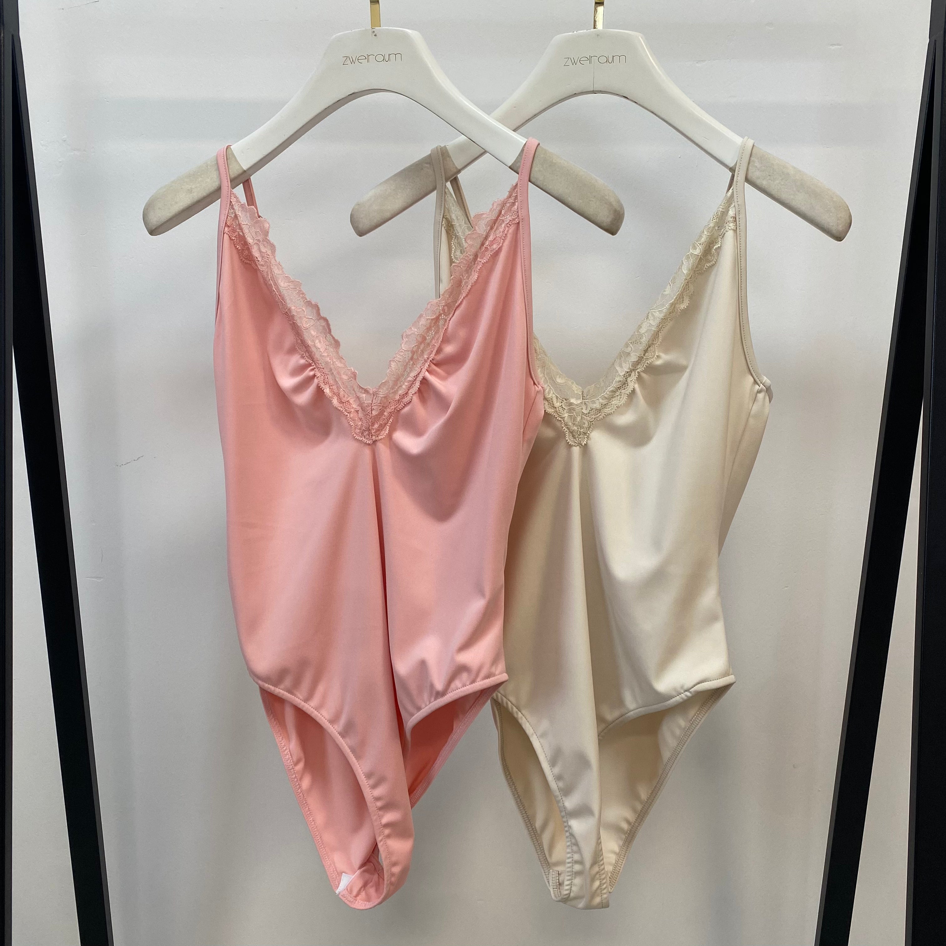 Body Lace Ausschnitt