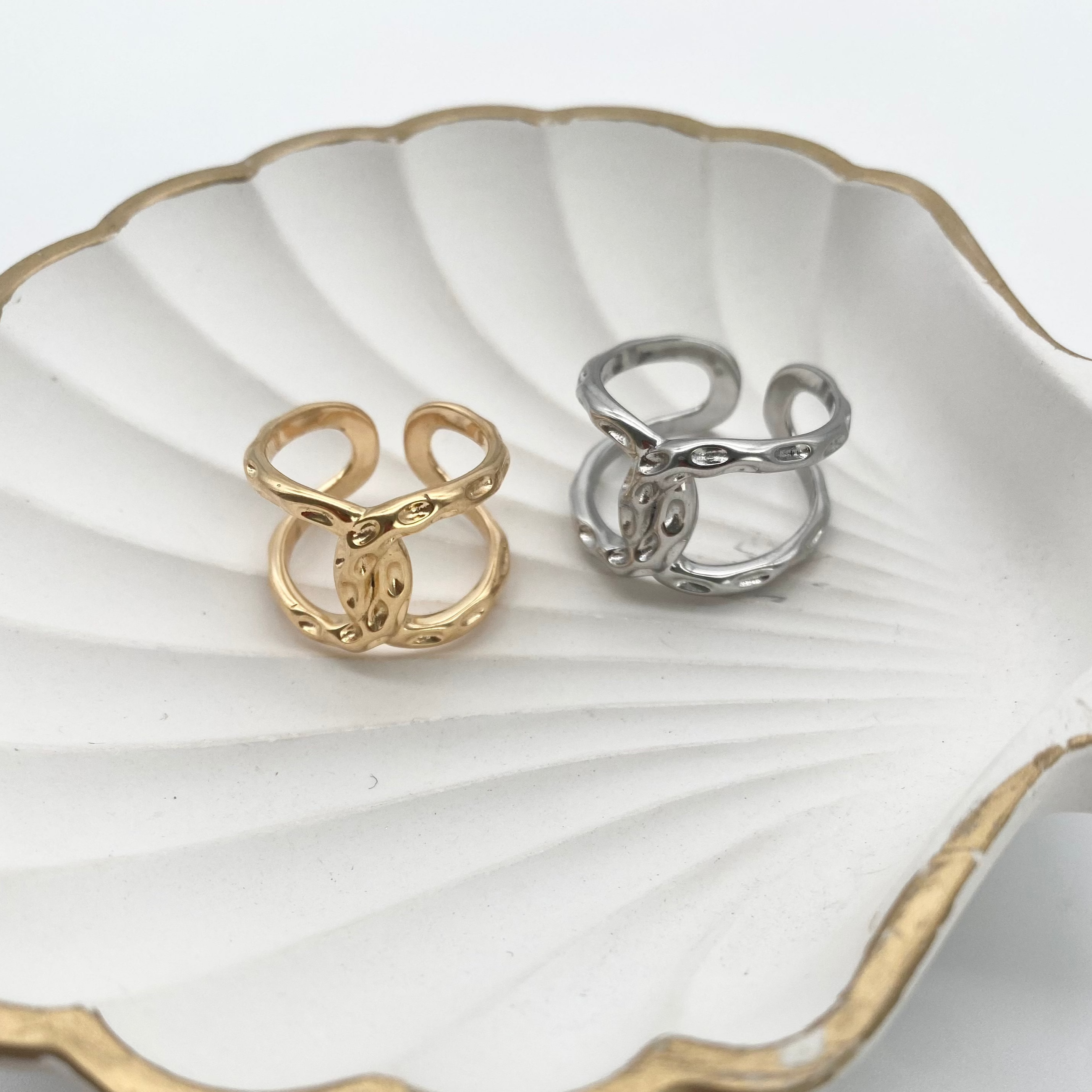 Ring Intertwined