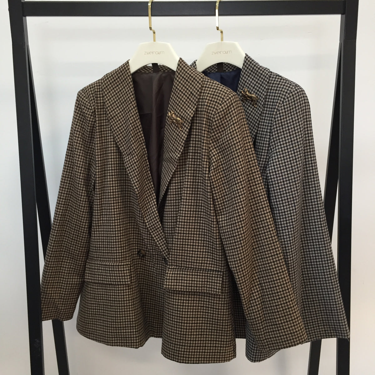 Karo Blazer Leo Brosche