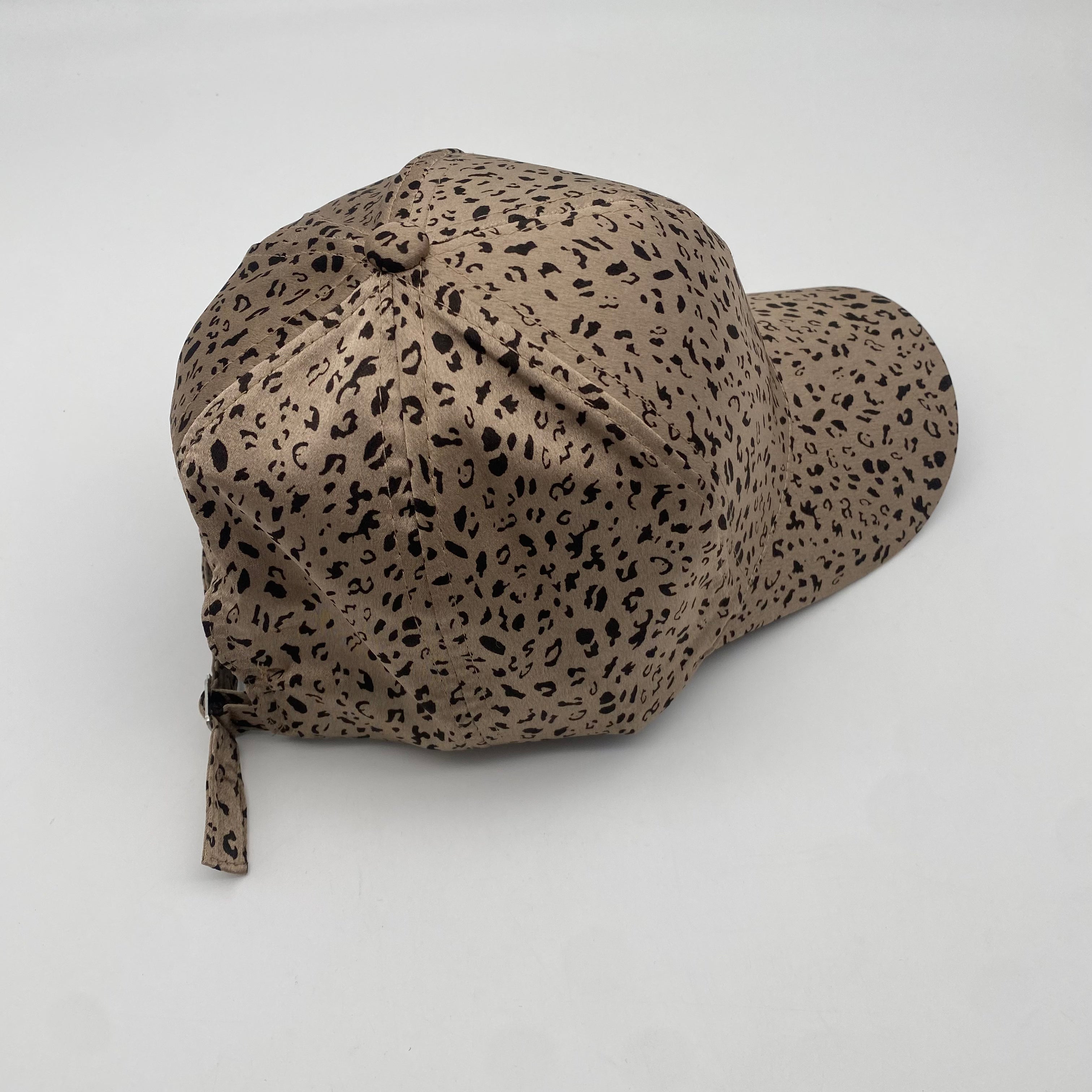 Cap Shiny Mini Leo