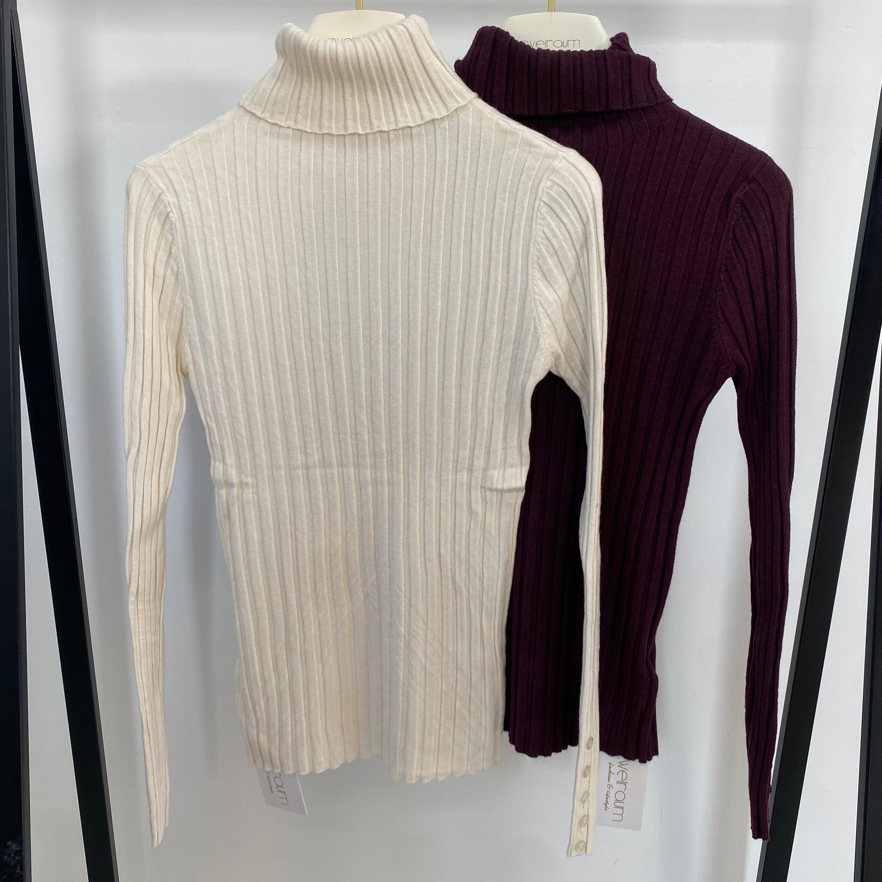 Ribbed Longsleeve Little Buttons