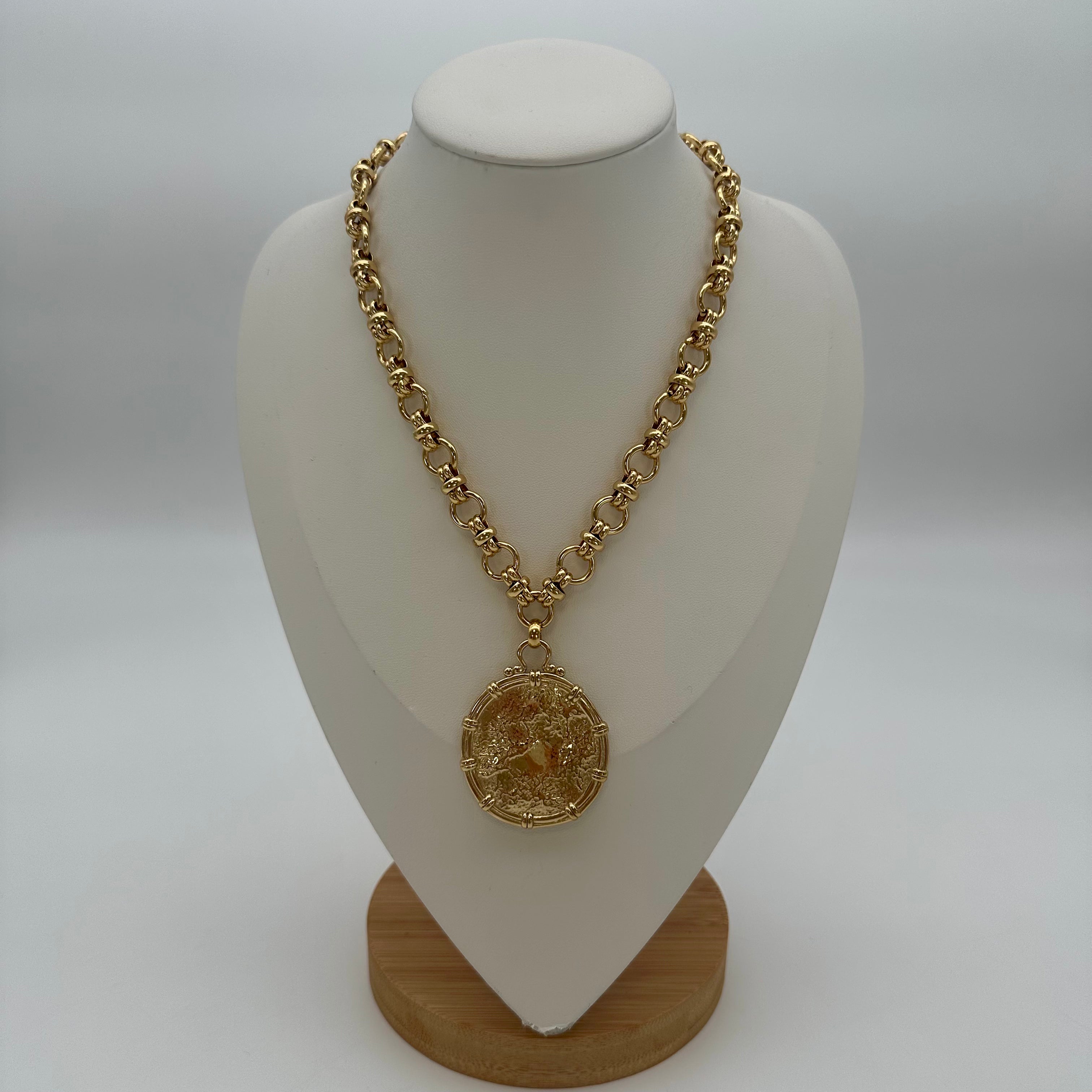 Short Kette Big Pendant
