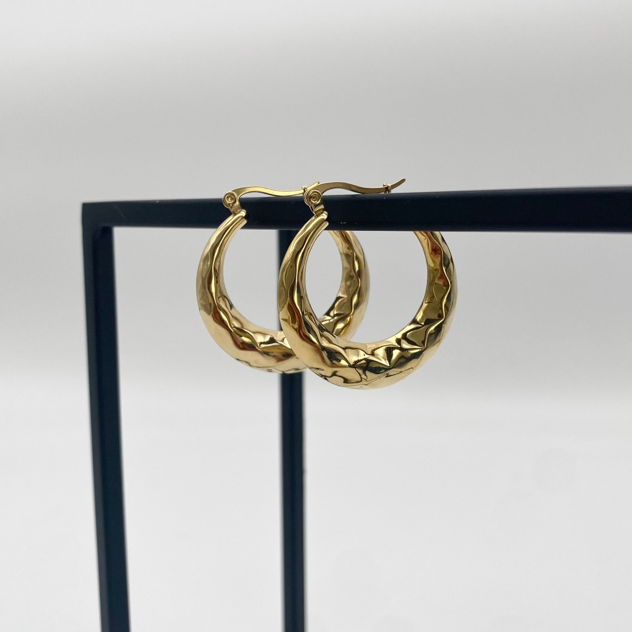 Ohrringe Structured Hoops