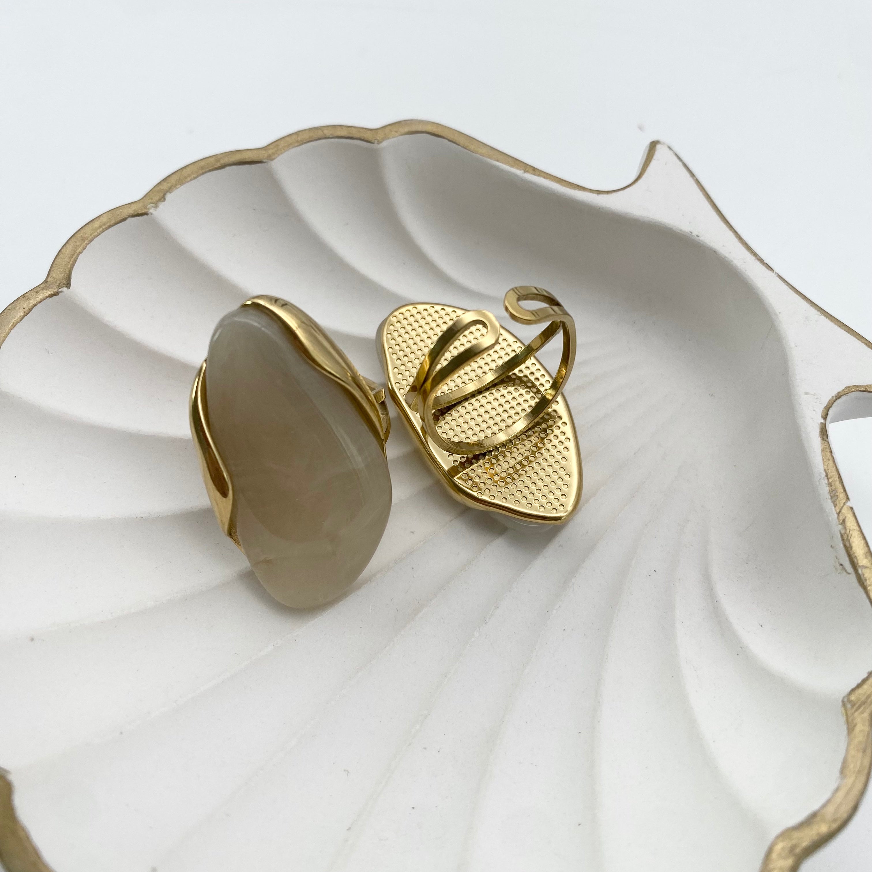 Ring Amber