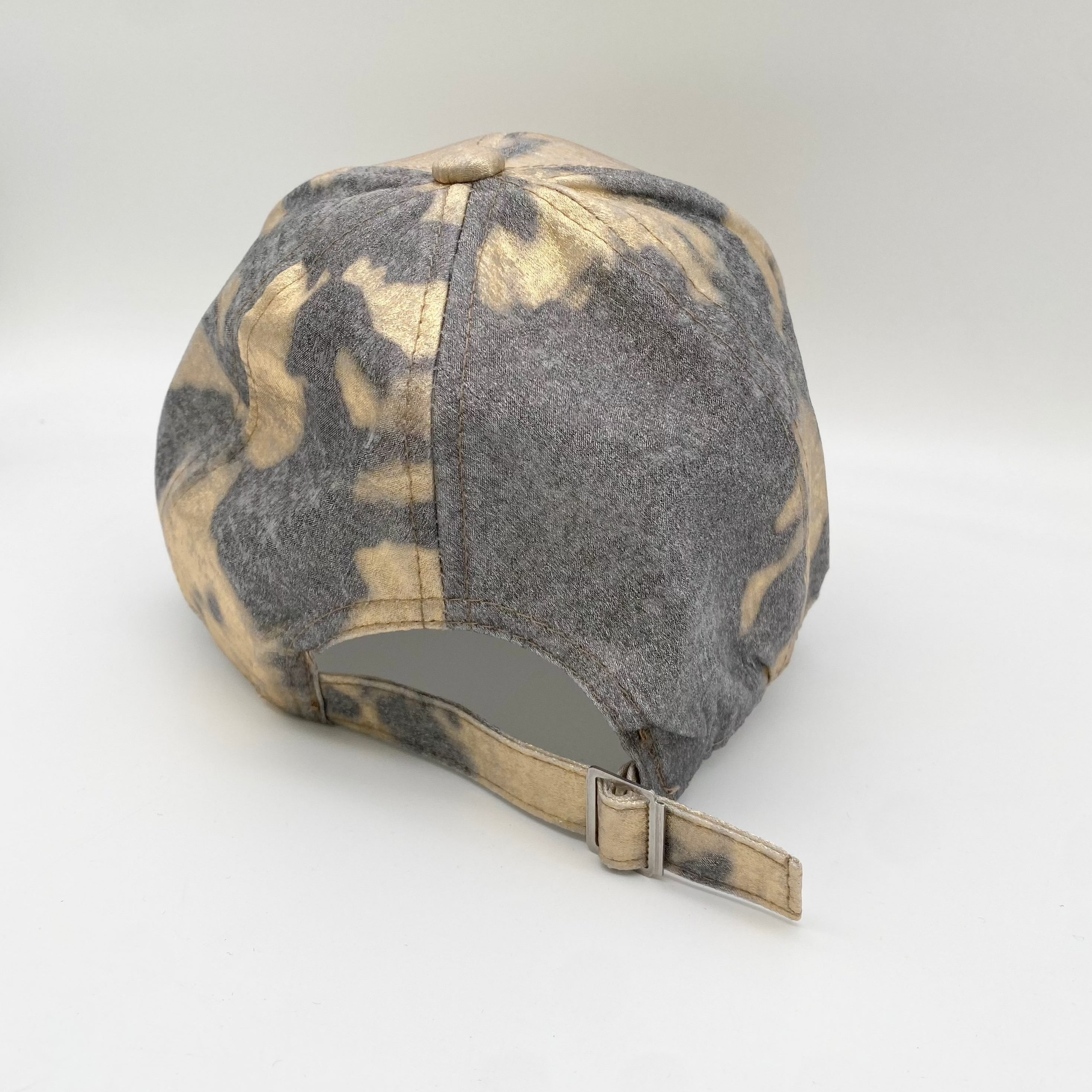 Cap Golden Batik