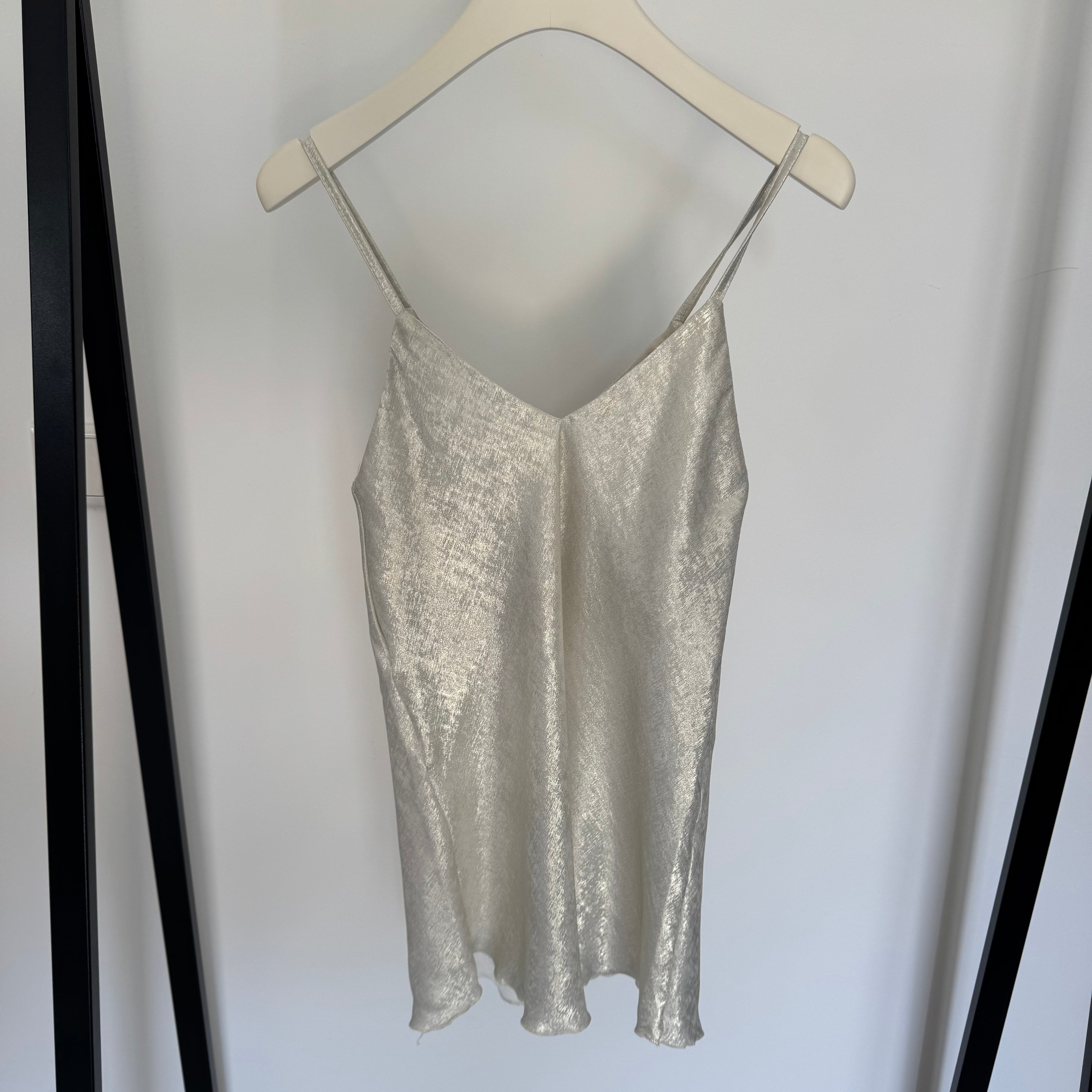 Spaghetti Top Shiny Structured