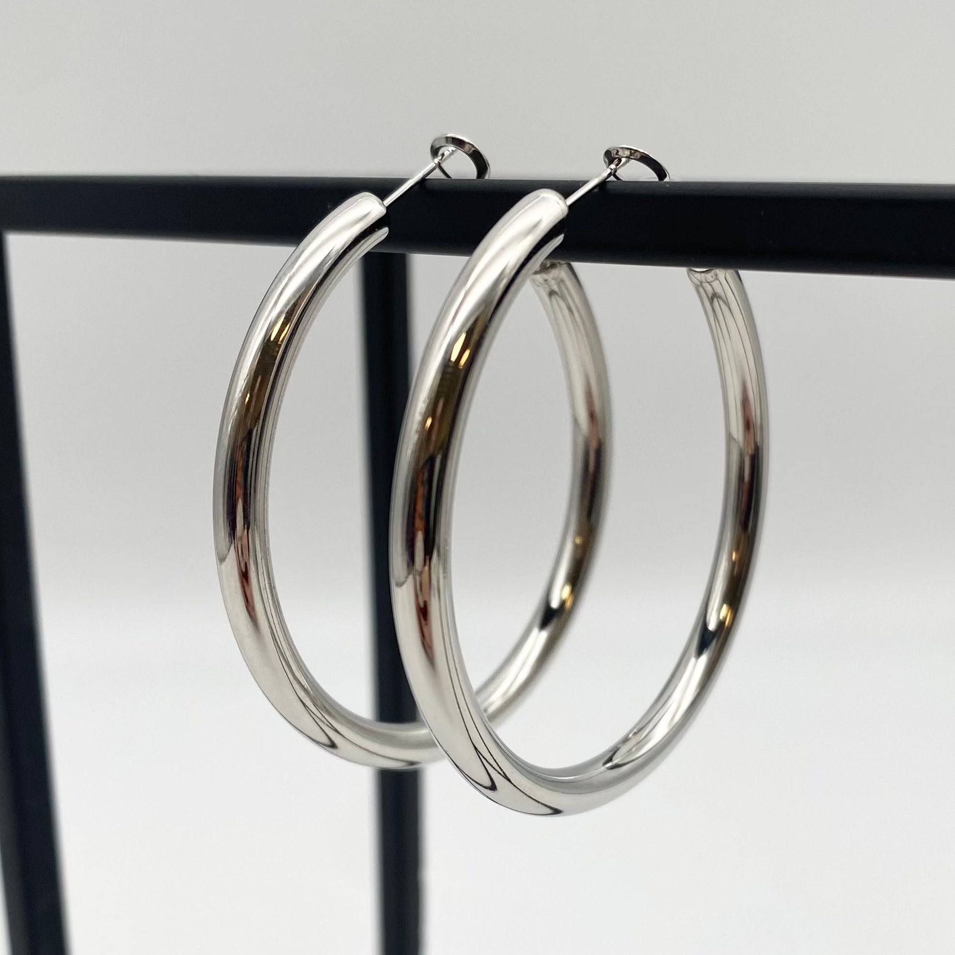 Round Hoops Classy